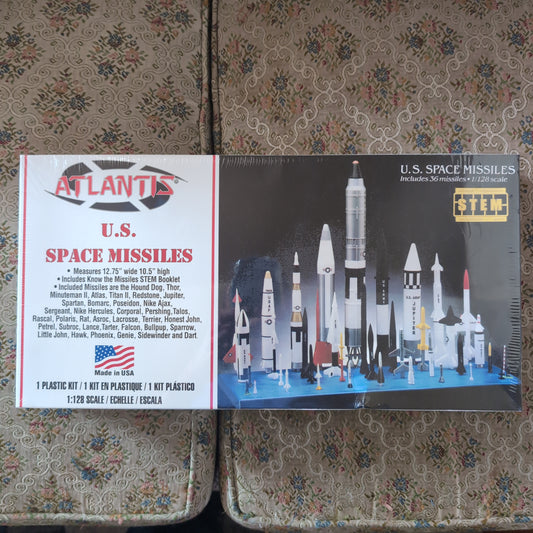 Atlantis U.S. Space Missiles 1:128 Plastic Model Set