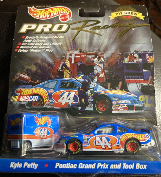 Hot Wheels Pro Racing Kyle Petty Pontiac Grand Prix and Tool Box